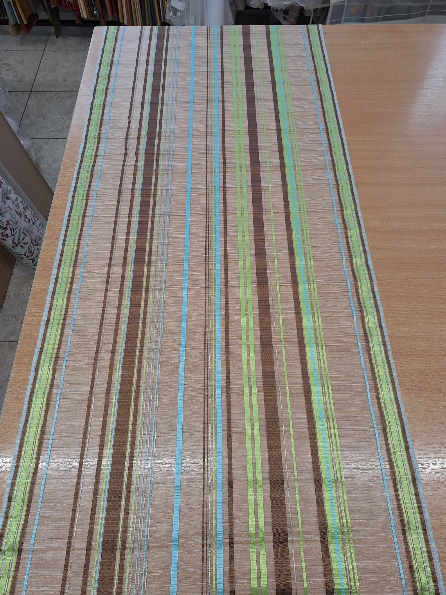 Lapfüggöny zöld-barna csíkos