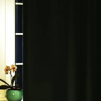 fekete_black_out_original