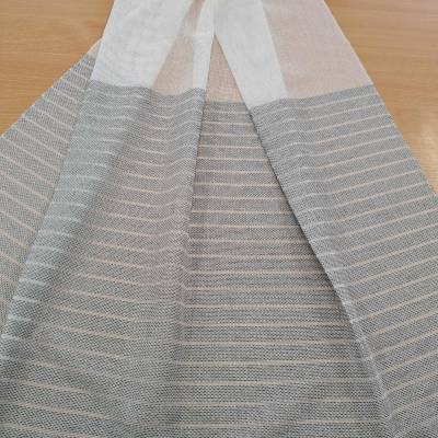 Viki_szurke-feher_original