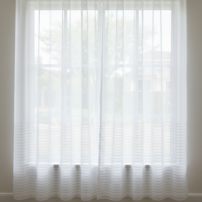 Viki_ablakon_feher_original