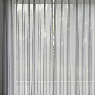 Mra_szurke_szinben_original