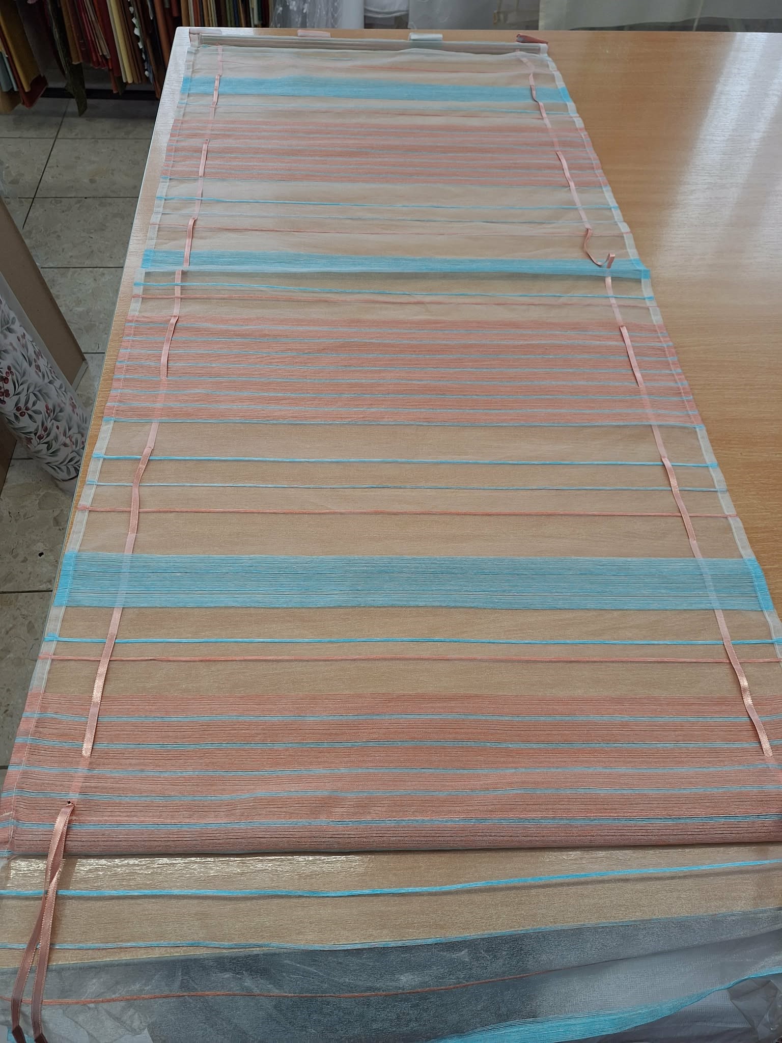 Római roló rózsaszín -türkiz